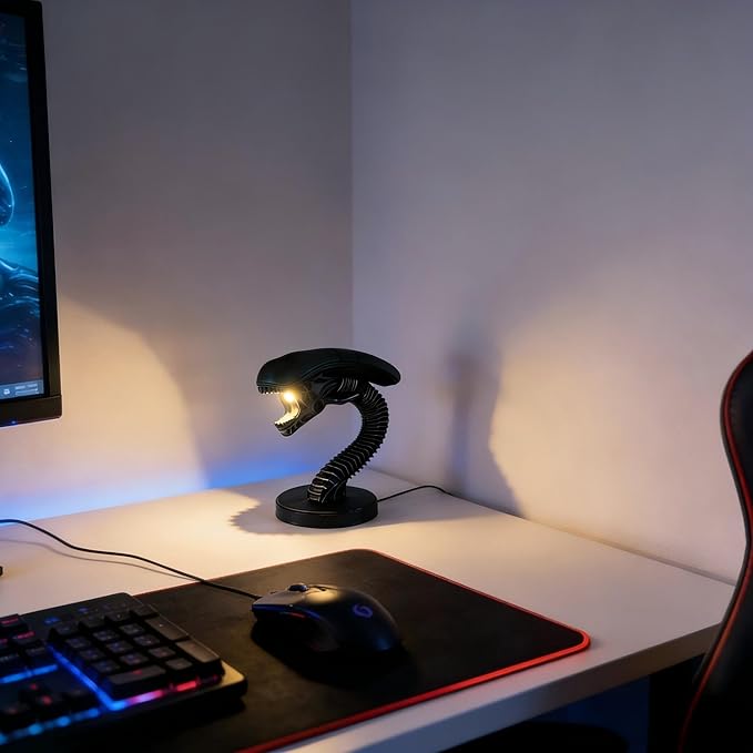 LED Desk Lamp Alien Lamp Novelty Night Light, Children's Room Desktop Reading Light,Child Room Decoration Light, Suitable for Children's Holiday Gift Science Fiction Enthusiasts