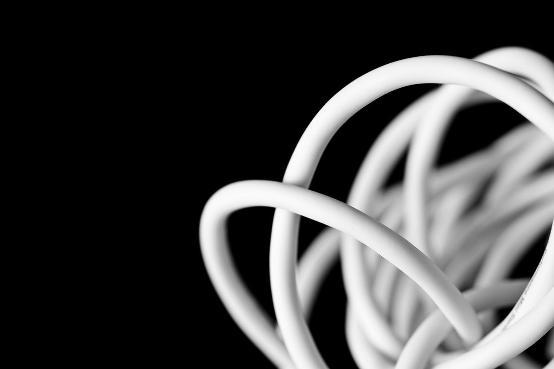 [OFFICEMENT] The "Cable Tension" Trap: How hidden wire clutter reduces your mechanical keyboard's lifespan