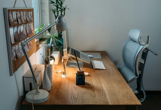 [OFFICEMENT LAB] The Cognitive Workspace: How Environmental Ergonomics Dictate Your Productivity