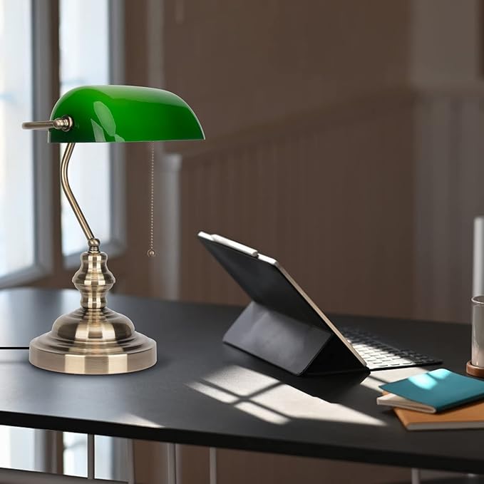 Green Glass Bankers Desk Lamp,Antique Desk Lamps with Brass Base, Traditional Library Lamp with Pull Chain, E26 Base, Vintage Desk Lamp for Office, Study Room