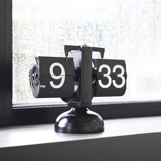 mooas Flip Desk Clock (Black), Retro Vintage Design Auto Flip Desk/Table Clock Large Number Battery Powered Internal Gear Operated Home Décor Ideal for Home Office School Hotel Café
