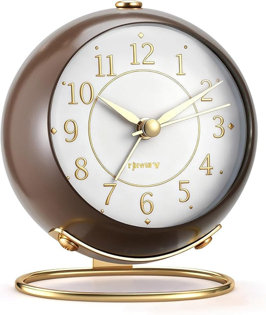 Metal Desk Alarm Clock, Retro Bedroom Table Vintage Analog Silent Non-Ticking Gold Alarm Clock, Bedside Decor(Coffee Brown)