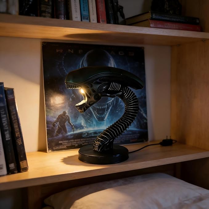 LED Desk Lamp Alien Lamp Novelty Night Light, Children's Room Desktop Reading Light,Child Room Decoration Light, Suitable for Children's Holiday Gift Science Fiction Enthusiasts