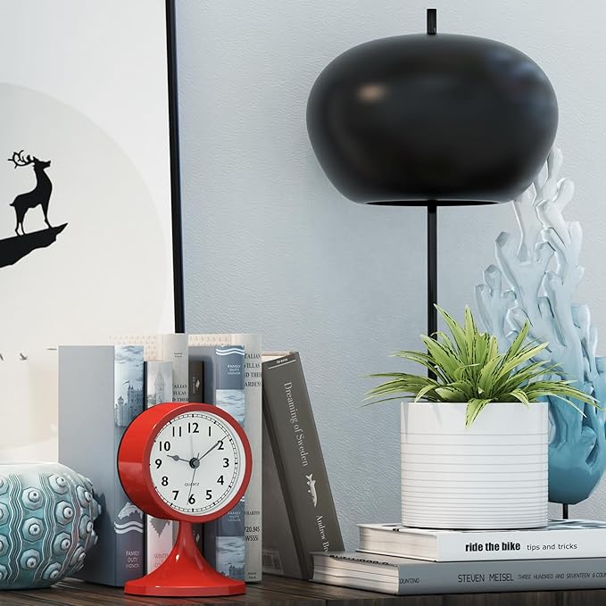 AYRELY® 3" Cute Analog Alarm Clock,Small Retro Table Clock Battery Operated,Slient Metal Desk Clock with Light for Living Room Decor,Bedroom,Bedside,Shelf（Rose red）