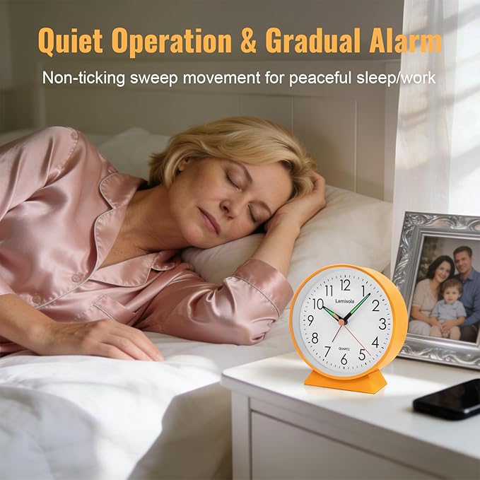 4.5 Inch Small Silent Analog Alarm Clock, Retro Battery Operated Desk Clock with Night Light Stays On 4 Seconds Vintage Metal Table Clock for Bedside, Nightstand, Bedroom, Office, Bathroom - Orange