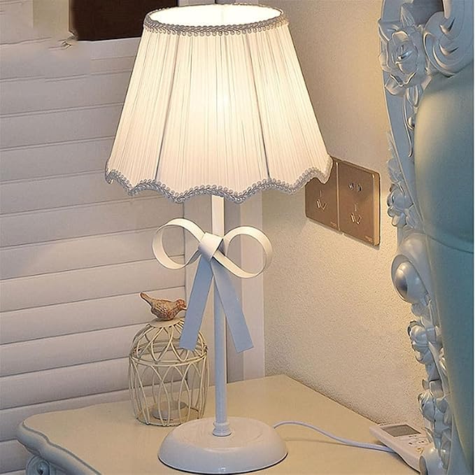 Nordic White Pink Table Lamp for Girl's Bedroom Single Cute Bow Table Lamp with Fabric Shade Modern Decorative Bedside Light Coastal Bedside Table Kids Bedroom Reading Desk Lighting