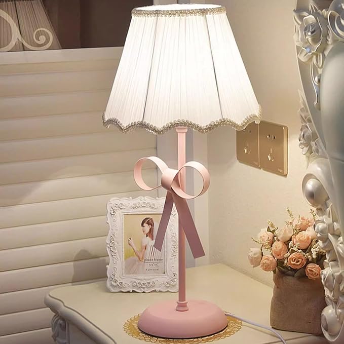 Nordic White Pink Table Lamp for Girl's Bedroom Single Cute Bow Table Lamp with Fabric Shade Modern Decorative Bedside Light Coastal Bedside Table Kids Bedroom Reading Desk Lighting