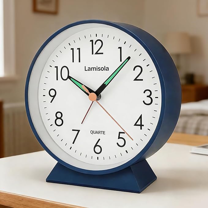 4.5 Inch Small Silent Analog Alarm Clock, Retro Battery Operated Desk Clock with Night Light Stays On 4 Seconds Vintage Metal Table Clock for Bedside, Bedroom, Office, Bathroom - Navy Blue