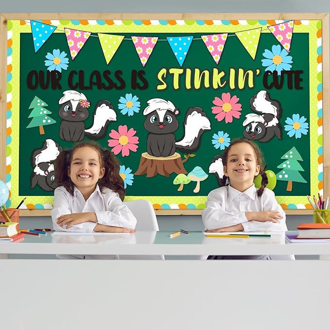 Skunk Bulletin Board Set Animal Themed Classroom Welcome Bulletin Board Decorations Woodland Forest Flower Cutouts Classroom Decoration for Back to School Office Home Chalkboard Decor Wall Door