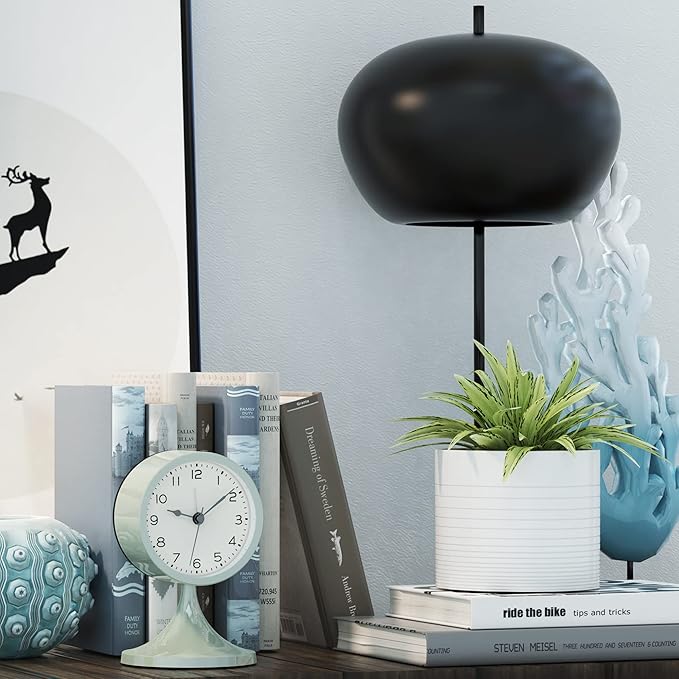 AYRELY® 3" Cute Analog Alarm Clock,Small Retro Table Clock Battery Operated,Slient Metal Desk Clock with Light for Living Room Decor,Bedroom,Bedside,Shelf（Green）