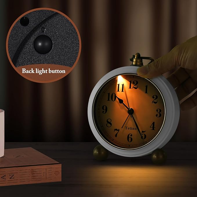 Analog Alarm Clock,Battery Powered Desk Clocks with Night Light,Silent Non Ticking,Retro Simply Design Alarm Clocks for Living Room, Bedroom, Bedside,Dormitory,Decor,Gift (White)