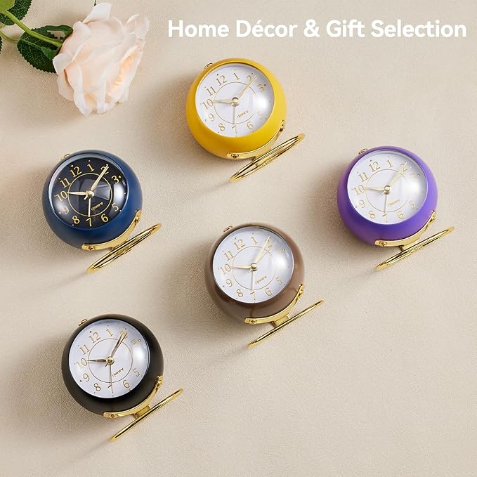 Metal Desk Alarm Clock, Retro Bedroom Table Vintage Analog Silent Non-Ticking Gold Alarm Clock, Bedside Decor(Mango Yellow)