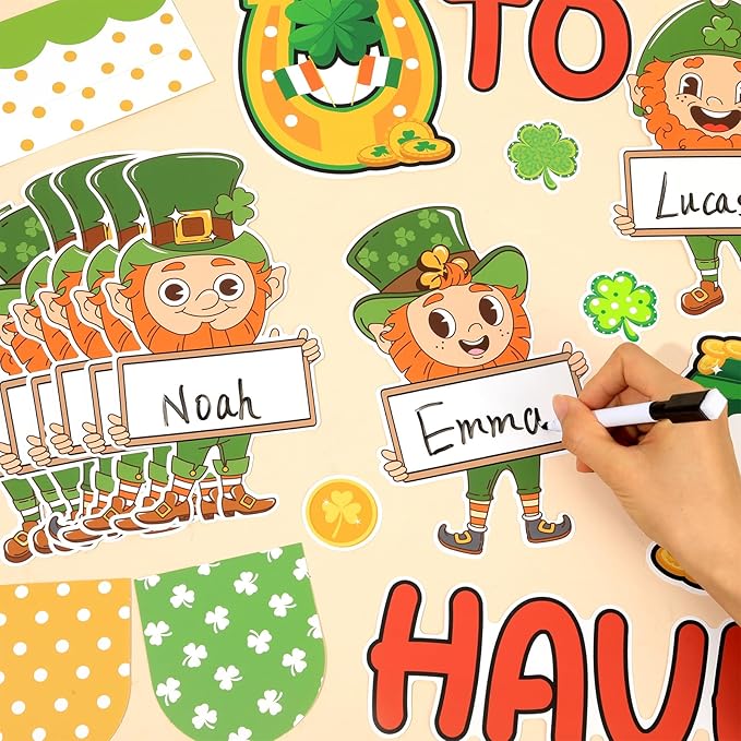 St. Patrick's Day Bulletin Board Set Leprechaun Clover DIY Photo Name Tag Classroom Decoration Green Lucky Shamrock Bulletin Board Cutouts for Irish Holiday Home Classroom School Chalkboard Wall Decor