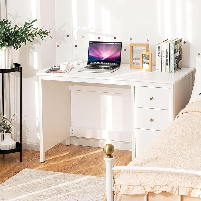 GOFLAME 3-Drawer Computer Desk, Study Desk with Spacious Desktop, Modern Writing Desk, Compact Laptop Desk, Multipurpose Workstation for Home Office, White
