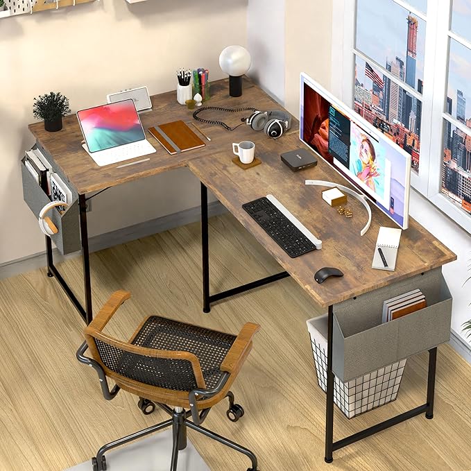 Small Space Writing Desk with Headphone Hooks, Modern Simple Design, Suitable for Study, Home Office and Children's Room